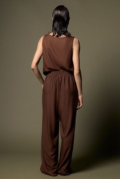 Calça Caskerry com Pregas Marrom