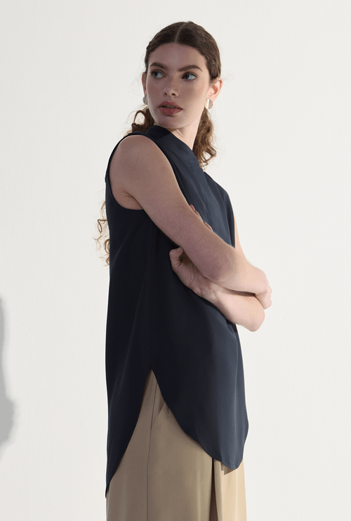 Blusa Gotland em Crepe Patou Gola Padre Azul Jeans