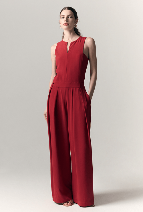 Macacão Gina Com Recorte Em Crepe Patou Vermelho