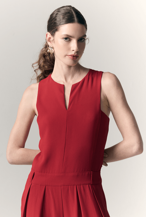 Macacão Gina Com Recorte Em Crepe Patou Vermelho