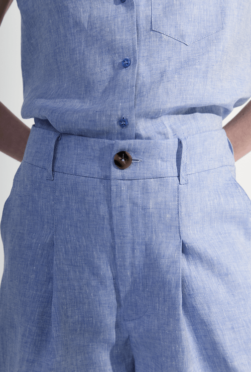 Shorts New Cheong em Linho Com Prega Frontal Azul Jeans