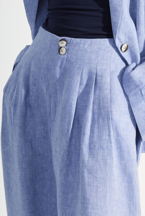 Calça Jaina Pantalona em Linho com Pregas Azul Jeans