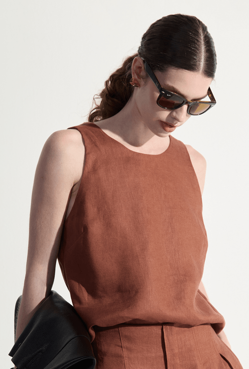 Regata New Cameri em Linho Marrom