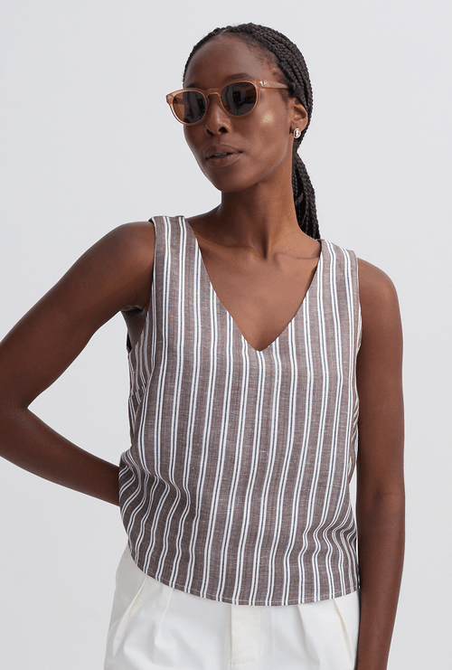 Regata Lolland Decote V Listrada Listra Marrom