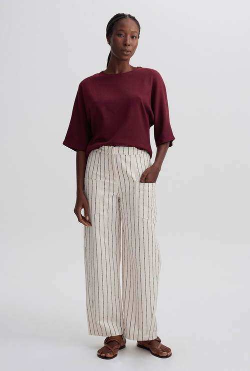 Calça Barrel Lur Off White Com Listras Marrom