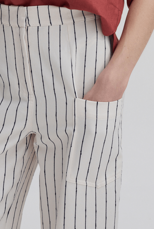 Calça Barrel Lur Off White Com Listras Marinho