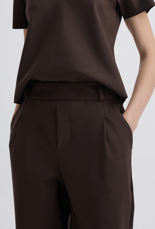 Calça Alfaiataria Reta Cascade Marrom Escuro