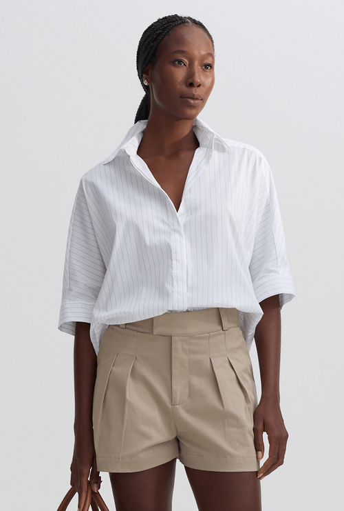 Shorts Landes Com Pregas Frontais Bege Duna