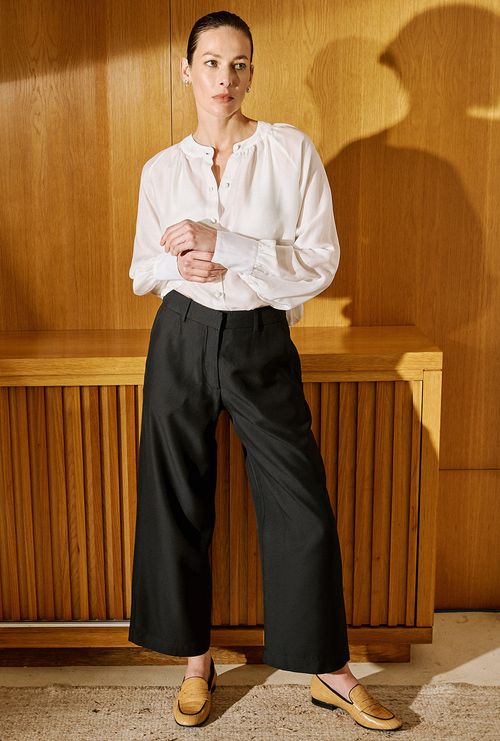 Calça Ingaro Alfaiataria Crepe Patou Preto
