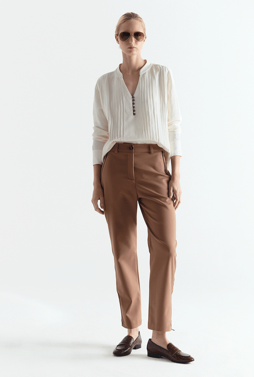Calça Reta Slim Kolbey Marrom Latte