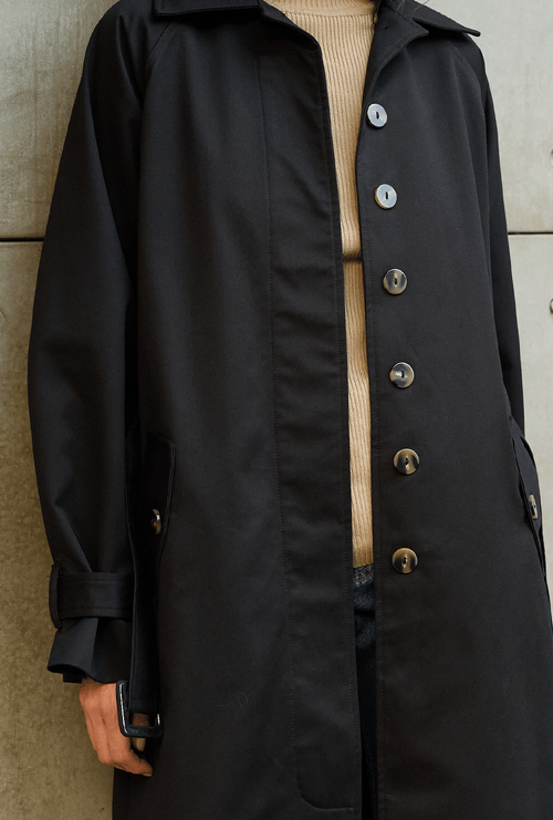 Trench Coat Alongado com Faixa Birnie Preto