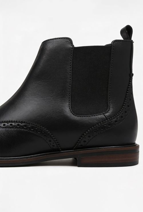 Bota Mull em Couro Preto