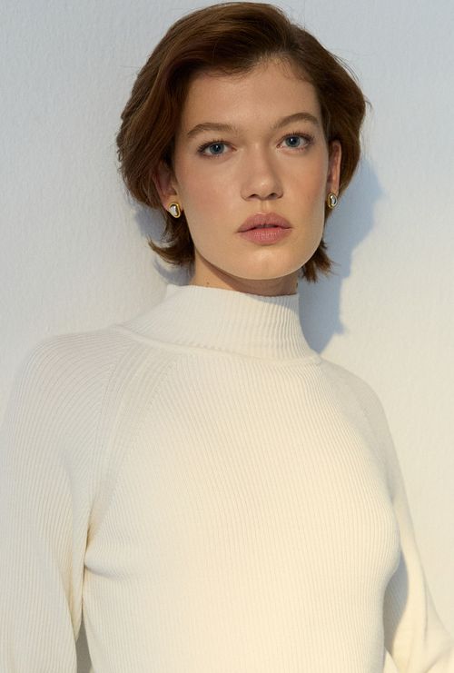 Blusa Marshall Canelada Gola Alta em Tricot Off White