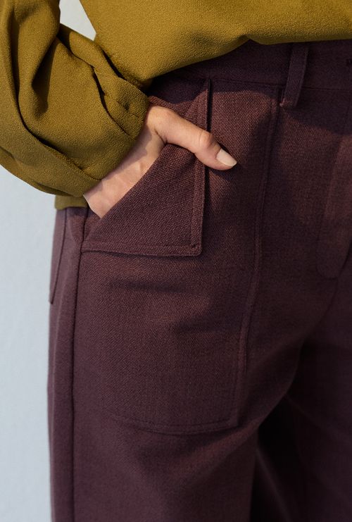 Calça Mangaia Reta Com Bolsos  Berinjela