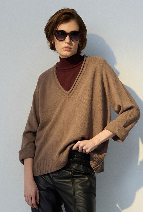Blusa Margá Gola V Em Tricot Capuccino