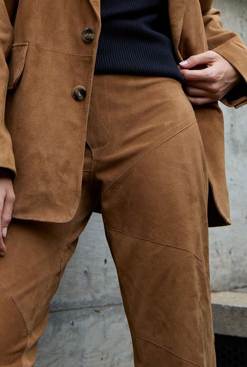 Calça Gorong com Recorte em Couro Chamois Capuccino