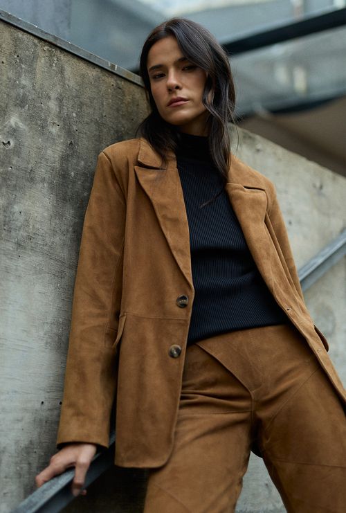 Blazer Muna em Couro Chamois Capuccino