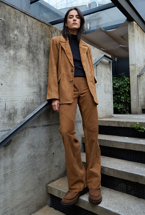 Blazer Muna em Couro Chamois Capuccino