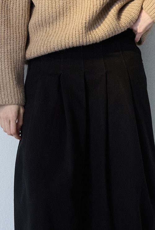 Saia Midi com Pregas Jata Preto