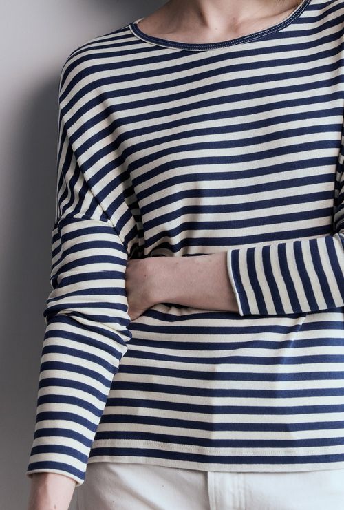 Blusa Peratia em Viscose Listras Marinho